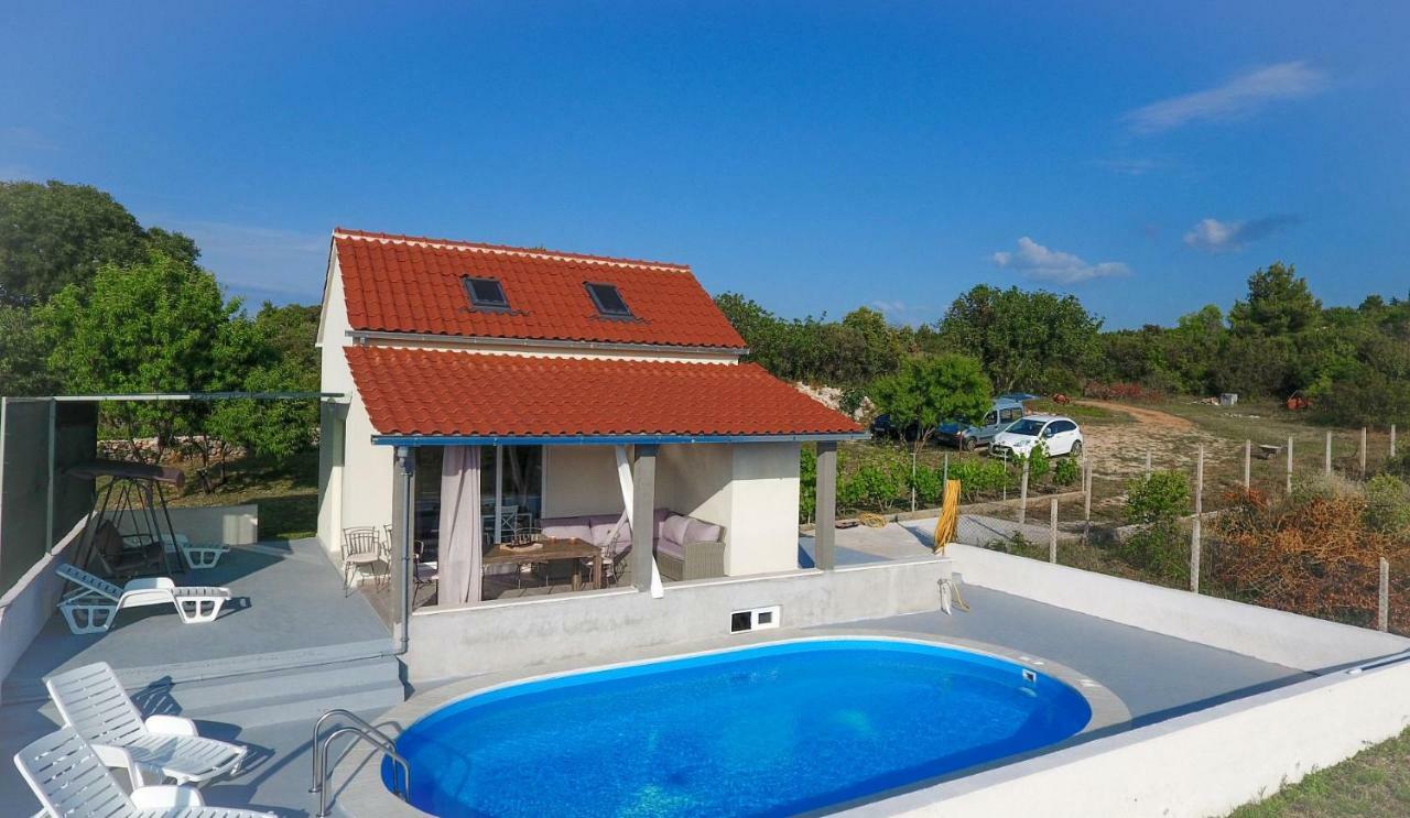 Villa Baras Garden - House With Pool Mirca  Bagian luar foto